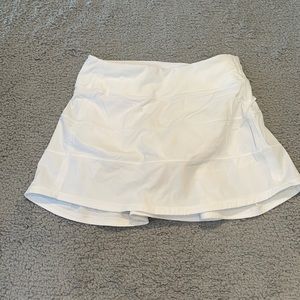 Lululemon Pace Rival Skirt (Tall) *4-way Stretch 
White Size. 4